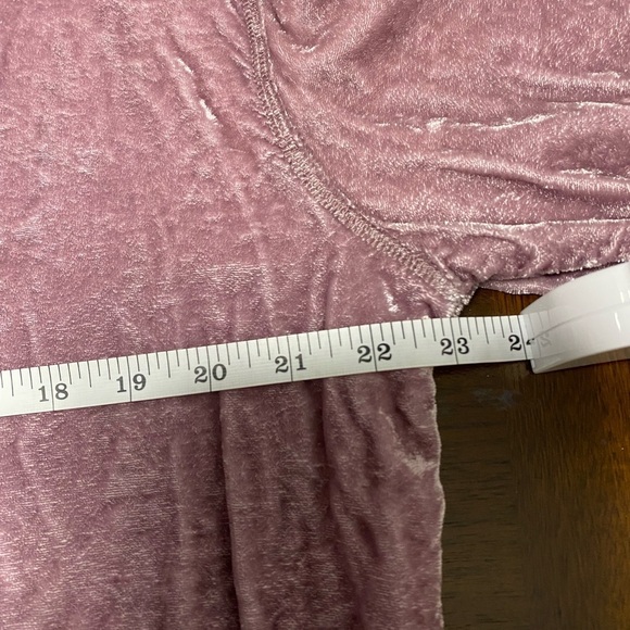 J Jill Crushed Velvet blouse/top, Dusty Pink, Size M Petite - Picture 7 of 7